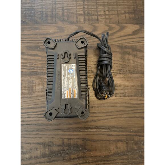 Used RYOBI P118 ONE+ 18V Lithium-Ion Dual Chemistry Battery Charger - Picture 5 of 7